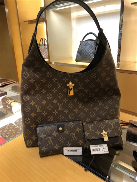 where to buy louis vuitton handbags in paris|louis vuitton locations in paris.